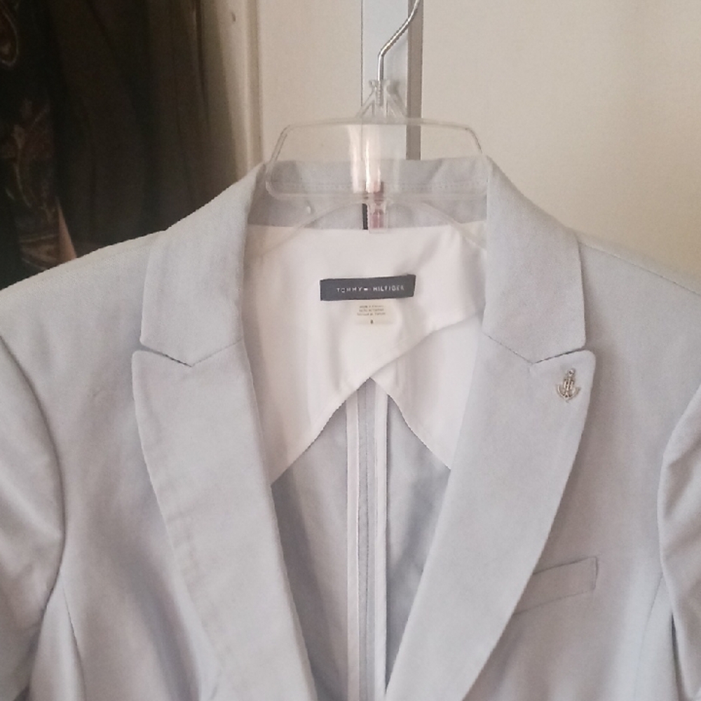 Tommy Hilfiger Gray Blazer with Notched Lapel